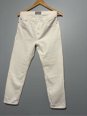 Everlane Straight-Leg Jeans in Off-White